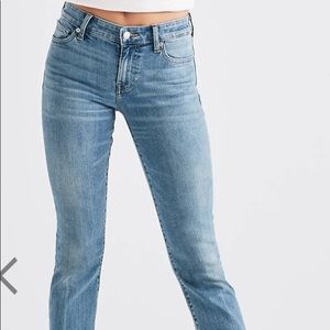 Ava Mid Rise Straight Jean with Vent